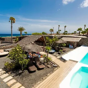  Resort De Arrieta Village - Yurts And Stone - Shared Pool - Walking Distance To Arrieta - Eco Friendly